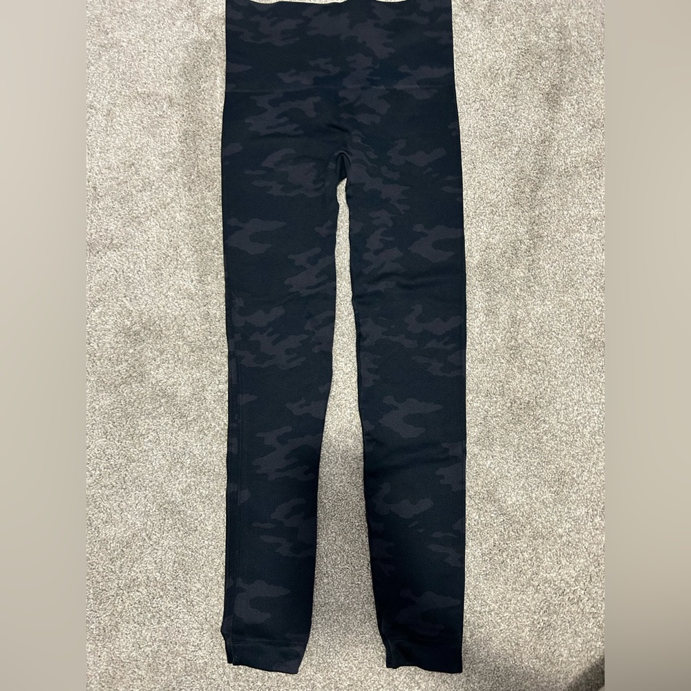 Spanx Seamless Camo Leggings